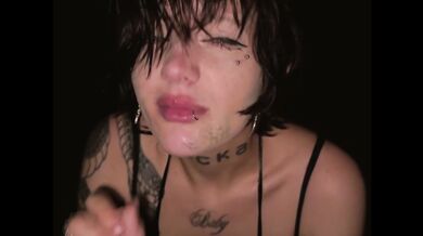 POV: alt girl from Tinder did a deepthroat on the first date by the lake