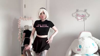 SLUTTY CROP TOP & FISHNETS
