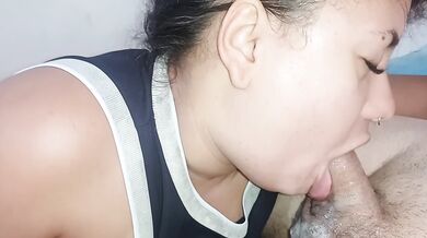 She's a skillful blowjob artist, she plays with the penis in her mouth, she enjoys sucking it, it's impressive‍????
