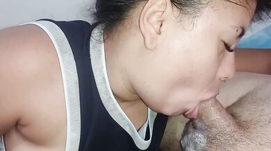 She's a skillful blowjob artist, she plays with the penis in her mouth, she enjoys sucking it, it's impressive‍????