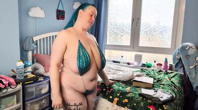 Genie Pole Wear Slingkini & CandyZombies Cow Ears Unboxing & Try On - Solo Girl