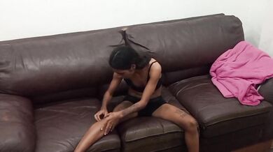 Teen anorexia transado no sofá 100% anal