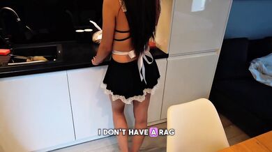 I Caught the Maid Cleaning Without Panties