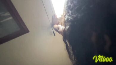 Latina with a natural body fucking like crazy until she receives his semen
