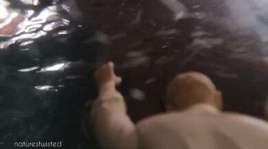 tiny explorer vs hot tub giantess