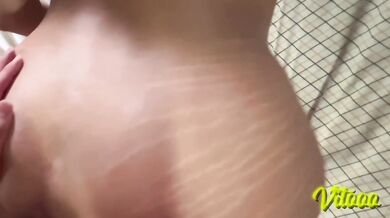 Sexy skinny girl surprises me with her ass movements
