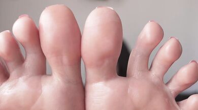 Feet soles fetish and cum on my feet