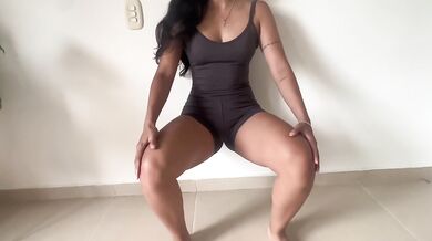 POV: MY HOT LATINA WIFE WORKINGOUT