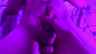 My neighbor girl masturbates for me before bed. Cumshot.