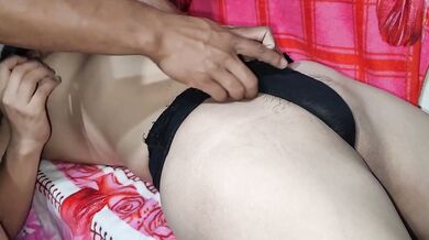 Virgin sister-in-law spreads her legs for the first time and loses virginity in Real homemade! Peeing!