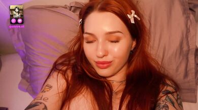 A Deep Look And Gentle Touches Of A Virtual Girlfriend Relaxes You After A Hard Week At Work