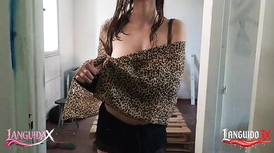 My blonde neighbor escapes from her husband and asks me to fuck her hard until she squirts (Full)