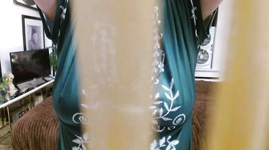 1387 DawnSkye brings a new pantyhose admiration video for all of you