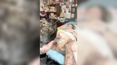 jk gone wild shaves sweet pussy clean