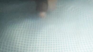 Mermaid gave a blowjob underwater and spread her wet pussy