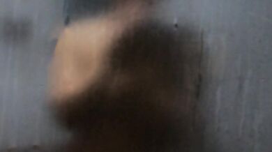 I film my girlfriend while she's showering, look at her natural body