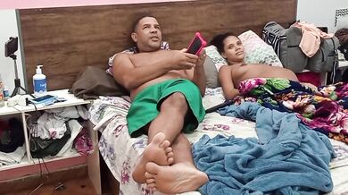 Era para assistir Netflix mas Leo ogro comeu meu cu.