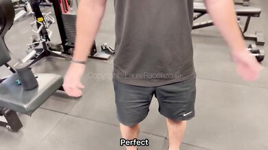 Défi risqué - Baise hard avec le coach sportif dans les vestiaires !