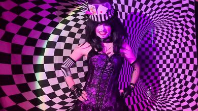 MAD MOXXI SOLO PERFORMANCE