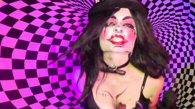 MAD MOXXI SOLO PERFORMANCE