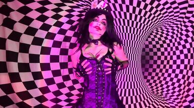 MAD MOXXI SOLO PERFORMANCE
