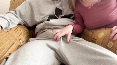 My Blonde GirlFriend sucked my Cock and Jumped on it