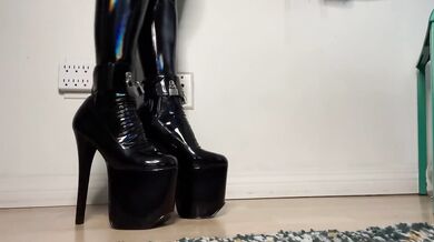 Domme Stuck in PVC Goddess Worship
