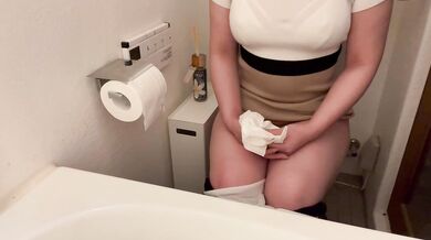 トイレ　デート前　緊張でおしっこ