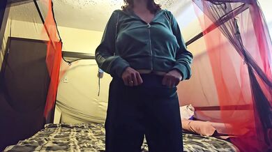 Seductive jerk off, no mercy in velour embrace