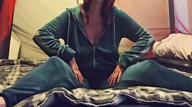 Seductive jerk off, no mercy in velour embrace