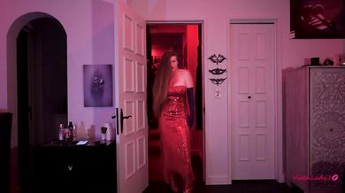Sultry Curvy Redhead MILF in Sparkling Red Sequin Dress & Velvet Opera Gloves - Seductive Cosplay