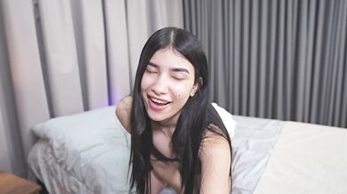 POV ANAL CREAMPIE- Mi Hermanastro me folla el culo por primera vez y me lo deja chorreando semen!