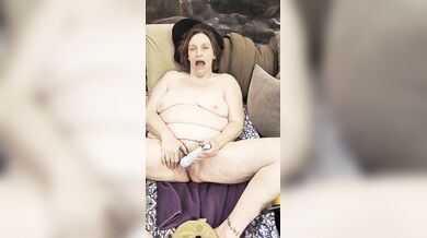 Sexy gilf squirting on repeat