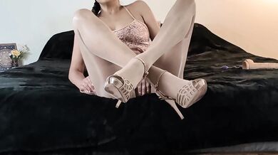Dildos and Anel beads under my pantyhose fetish