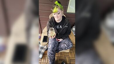 Stealthy piss drinking in public