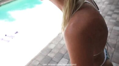 My step brother got hard in the pool so I sucked his cock