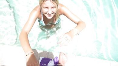My step brother got hard in the pool so I sucked his cock