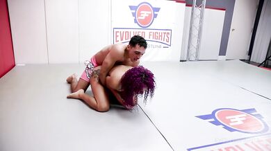Daisy Ducati vs Amone Bane - Daisy Puts Her Lethal Legs To Use
