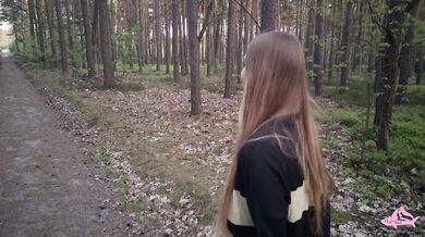Sexy nymphomaniac in the forest made me cum in her mouth