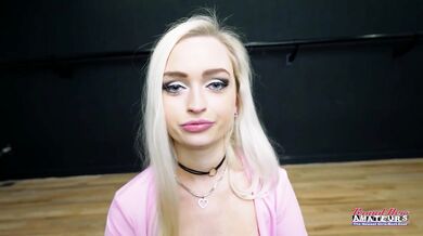 Starlette Storm: Voluptuous Blonde Hand Rimjob Thick Toy!