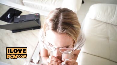 Luxury Mur orgasms as you enjoy the show in POV