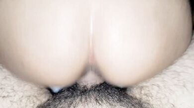 Video Casero Real: Papi, quién está en la habitación de mamá? Que rica la tiene. ¡¡Quiero Semen!!