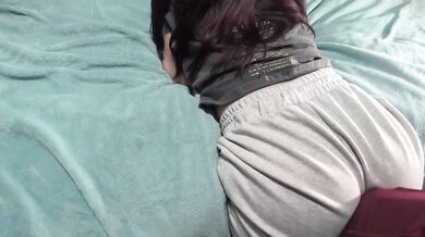 Ass Worship and Grinding in Sweatpants POV