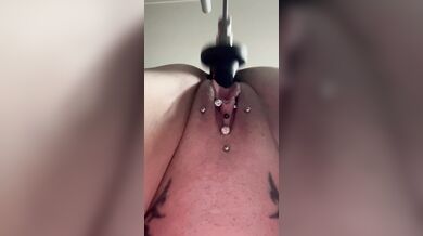Daddy and the fuckmachine remote
