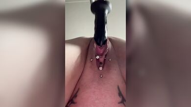 Daddy and the fuckmachine remote
