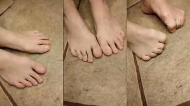 Long Toes No Toe Polish Toe Wiggling