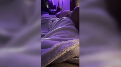 She gets while she sucks me with re