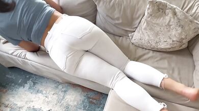 Worshiping and Wetting her White Jeans with so much cum