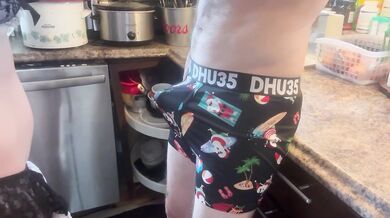 Maid's quiet pussy teases after chores all day