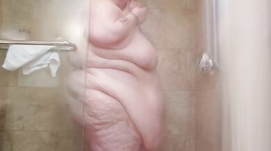 Watch ssbbw rubywiththejs wash up her huge belly